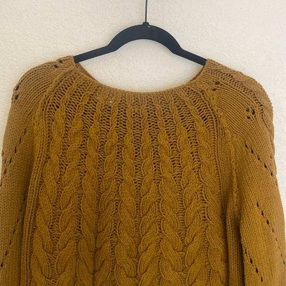 Free People Knit Cropped Pullover Sweater
Small - Picture 2 of 6
